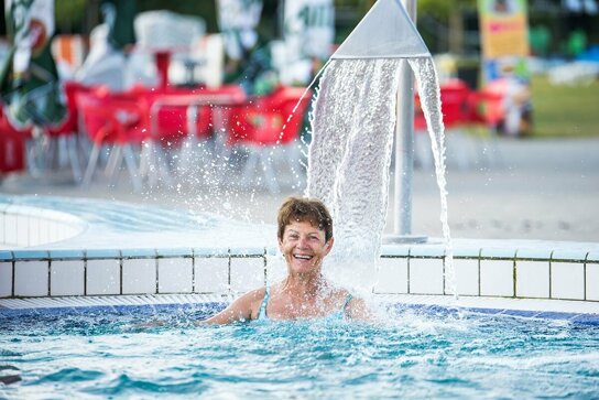 Therme 3 Savarfüro c Therme Savarfürdo