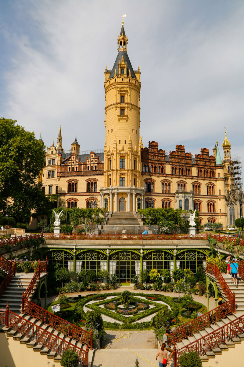 Schlossgarten Schwerin mit Schloss