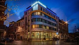 SF2022 HOTEL DOCKLANDS AVOND R-1