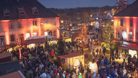 246000958-marche-de-noel-dantan-village-1700-7-1600x900