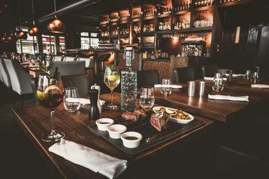 Abacco 1 hedeckter Tisch