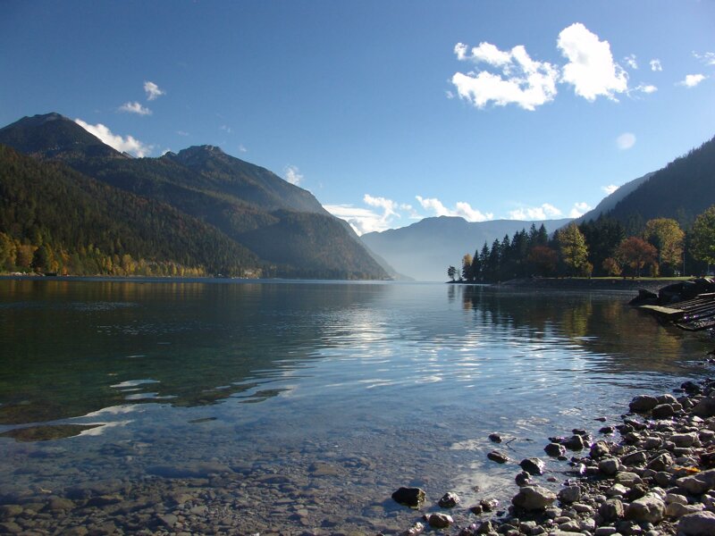 Achensee mit Bergen