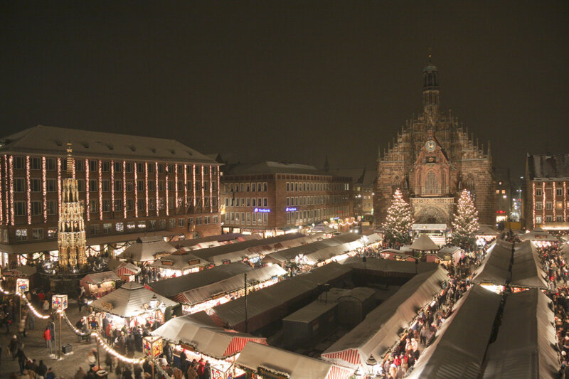 Christkindlesmarkt in Nürnberg bei Nacht