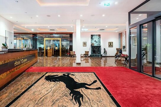 Lobby mit Rezeption