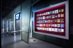 17475 GRIMMWELT Ausstellung.original