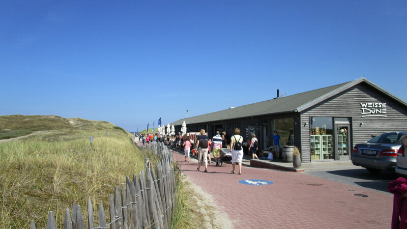 Weisse Duene am Strand von Norderney
