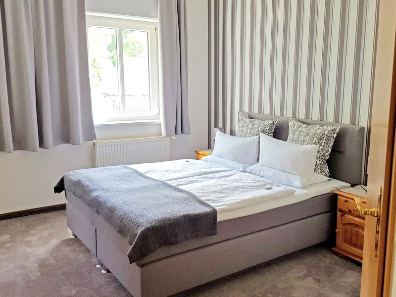 Doppelzimmer in Grau