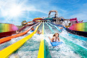 TE GALAXY ERDING Sommerrutschen Rainbow-Racer Maedelsgruppe