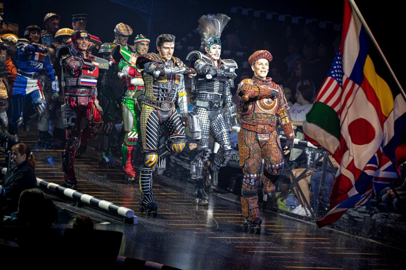 Starlight Express – Parade der Rollschuhfahrer im Theater Bochum