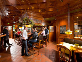 Hotelbar Rheinsche Stuff