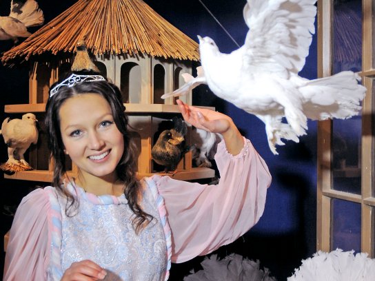 Aschenbrödels Tauben c Schlösserland Sachsen, Claudia Hübschmann