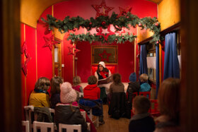 17386 Maerchenweihnachtsmarkt Kassel Copyright Kassel Marketing GmbH  Fotograf Paavo Blåfield