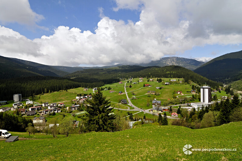 Landschaft rund um den Ort