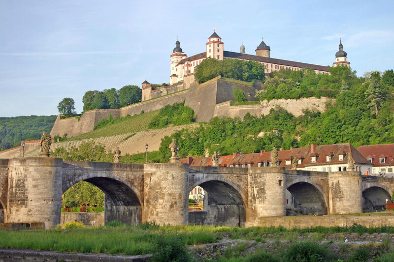 Festung Marienberg und Alte Mainbrücke Würzburg