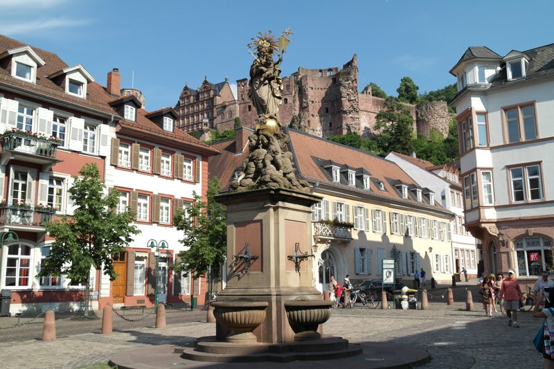 Marienstatue auf dem Marktplatz